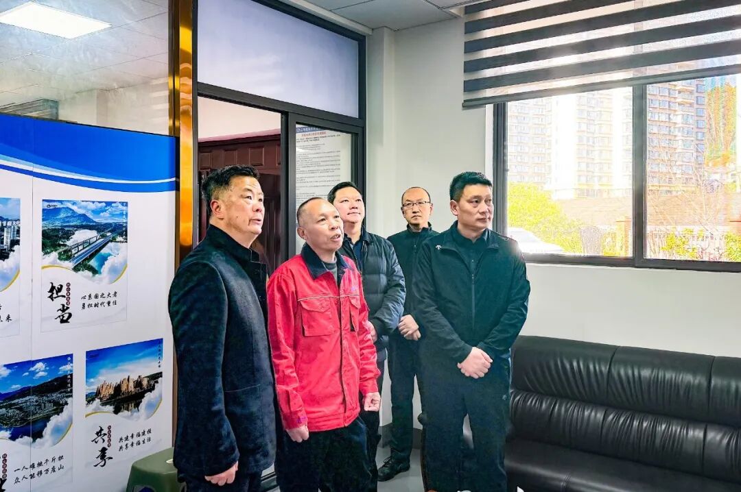 省总工会到集团发展送温暖慰问活动