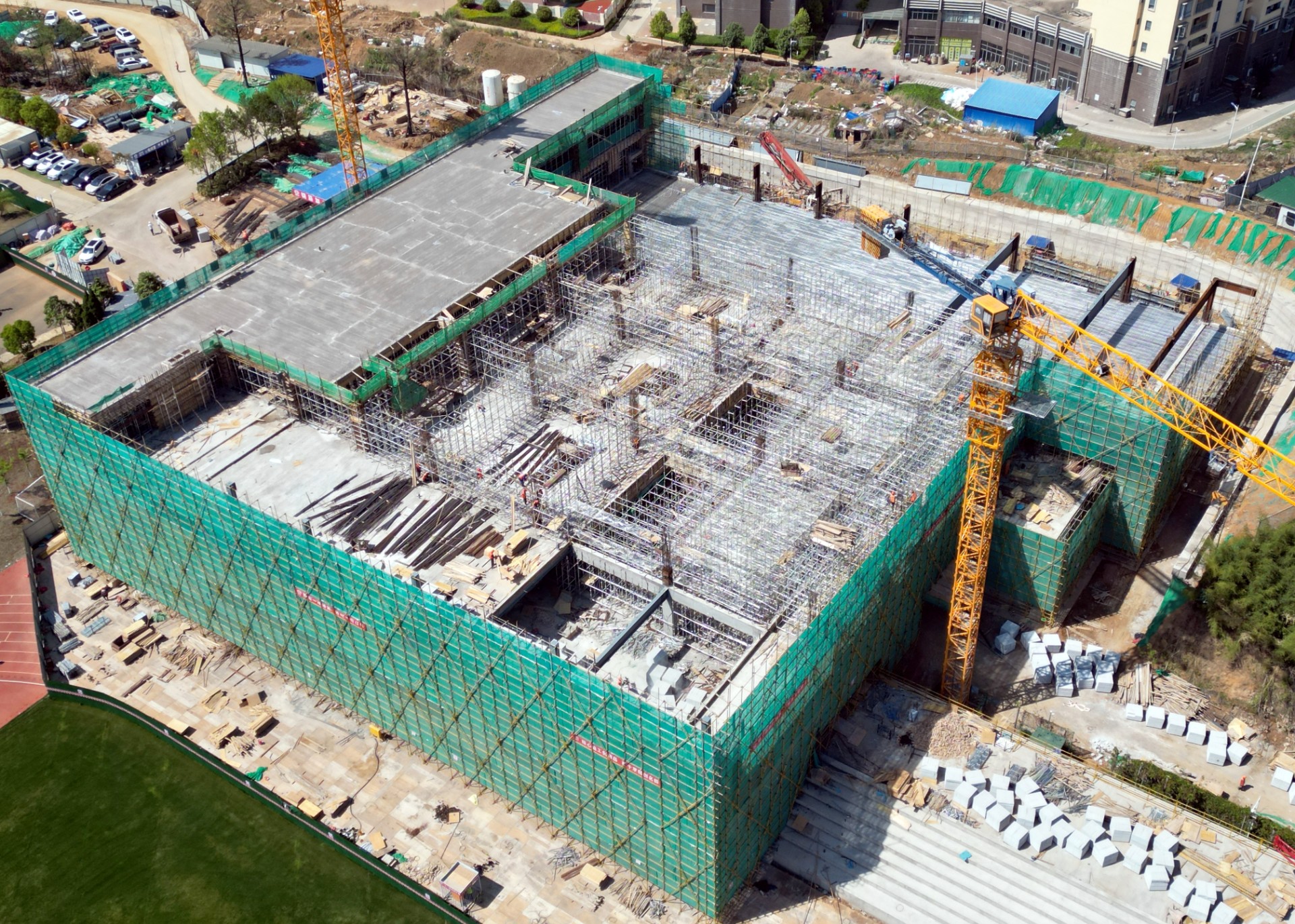 昆明市体育学堂改扩建项目全面封顶